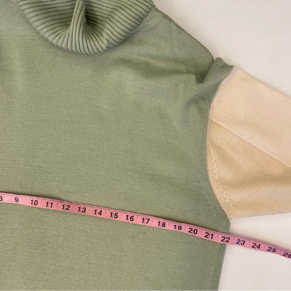 COS || Merino Contrast Knit Oversized Pullover Turtleneck Sweater Green Cream S - Picture 6 of 8